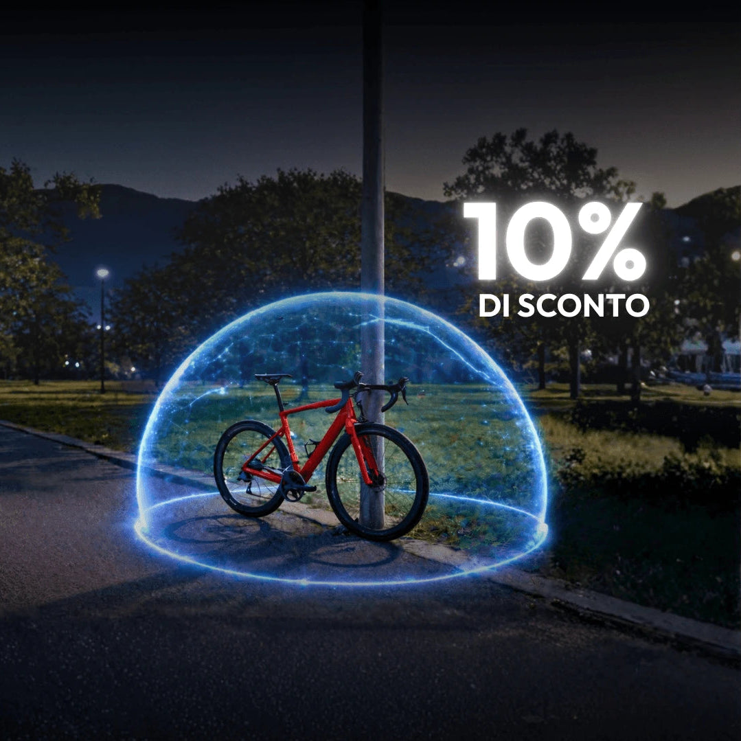 immagine di una bici in un parcheggio protetta da Trackting antifurto GPS per bici ed ebike in promo 10%