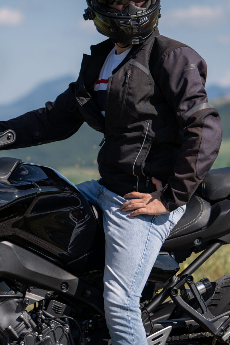 Foto ragazzo su moto con Trackting